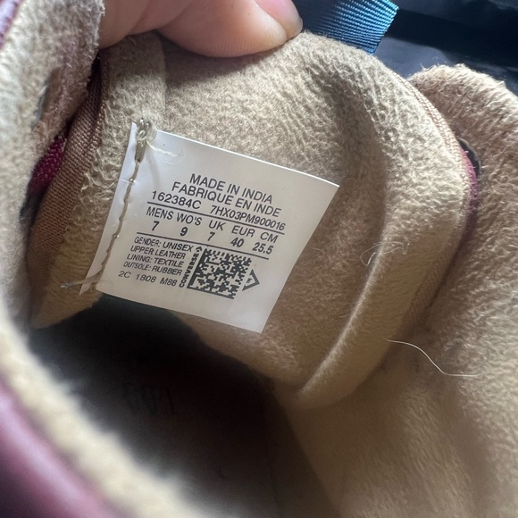 Size 7 - Converse Chuck Taylor All Star High Dark Burgundy - 162384C. - Picture 6 of 9